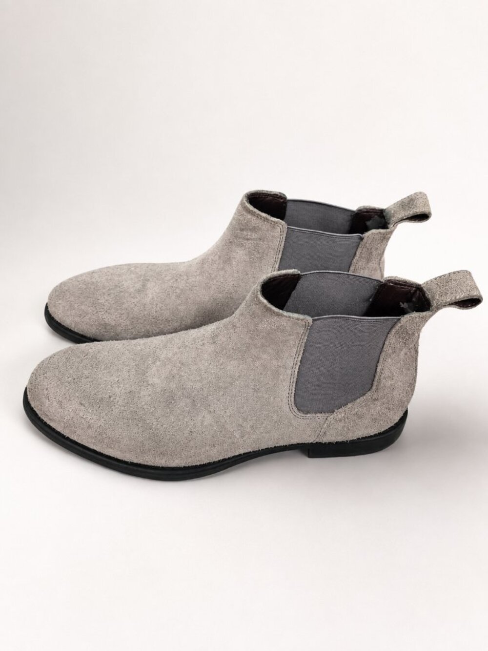 Saks Fifth Avenue Calais Grey Suede Chelsea Boots Men's Size 8.5 M - Picture 2 of 13